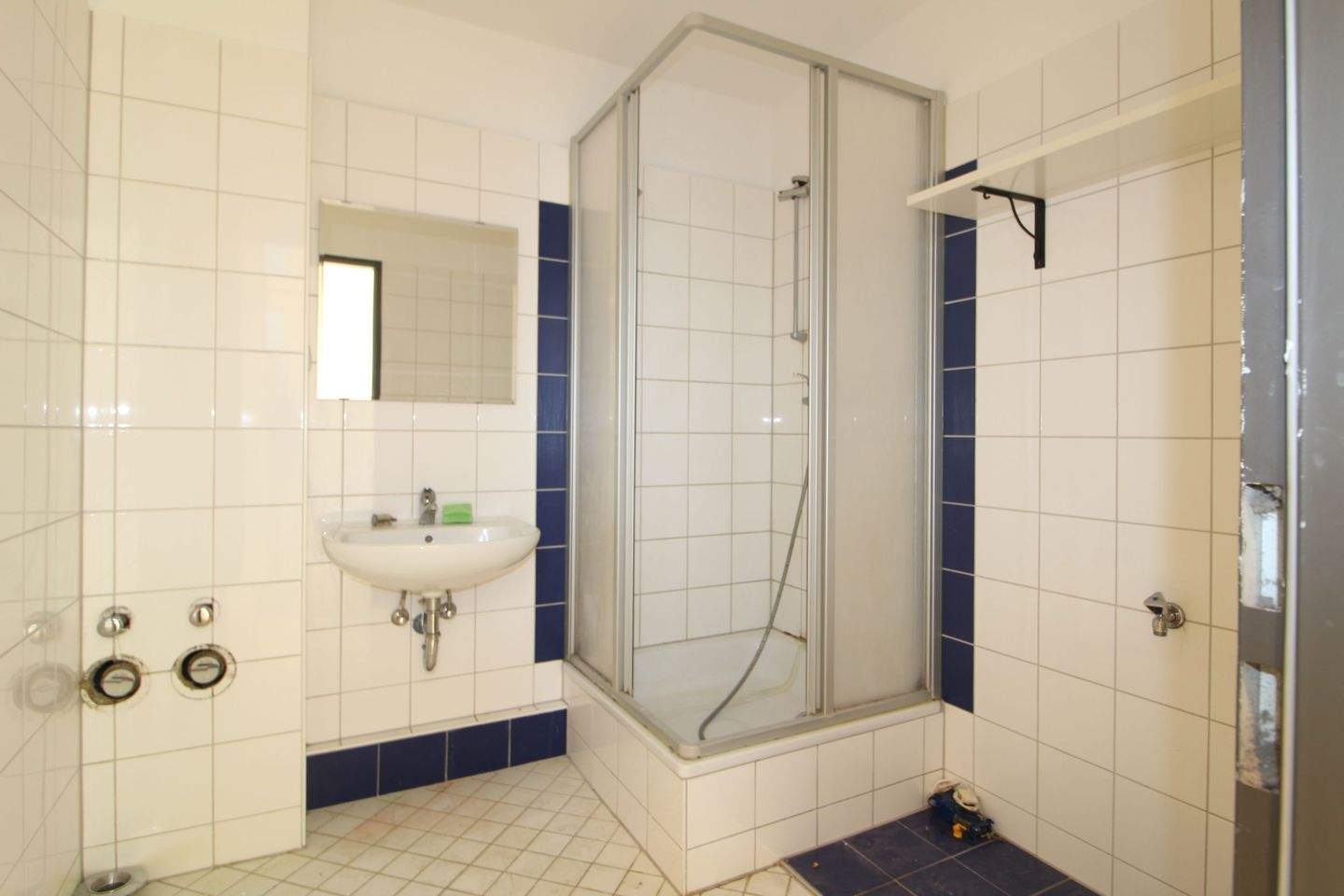 Frisch renovierte 4-Zimmer-Wohnung im Herzen von Magdeburg! ++ WG-geeignet ++ – Magdeburg – Vorschaubild 9