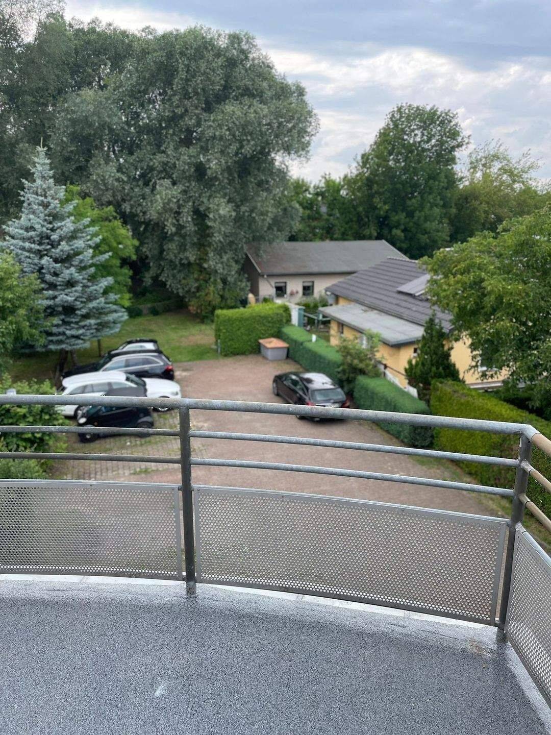 Bezugsfreies Dachgeschoss mit 2 Balkonen, EBK und attraktivem Grundriss – Berlin – Vorschaubild 9
