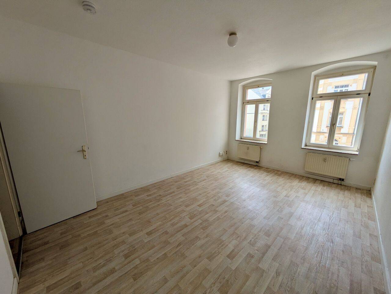 ++ nahe der Universität, mit Einbauküche - großzügige 1-Raum-Wohnung in Chemnitz / Bernsdorf ++ – Chemnitz – Vorschaubild 5