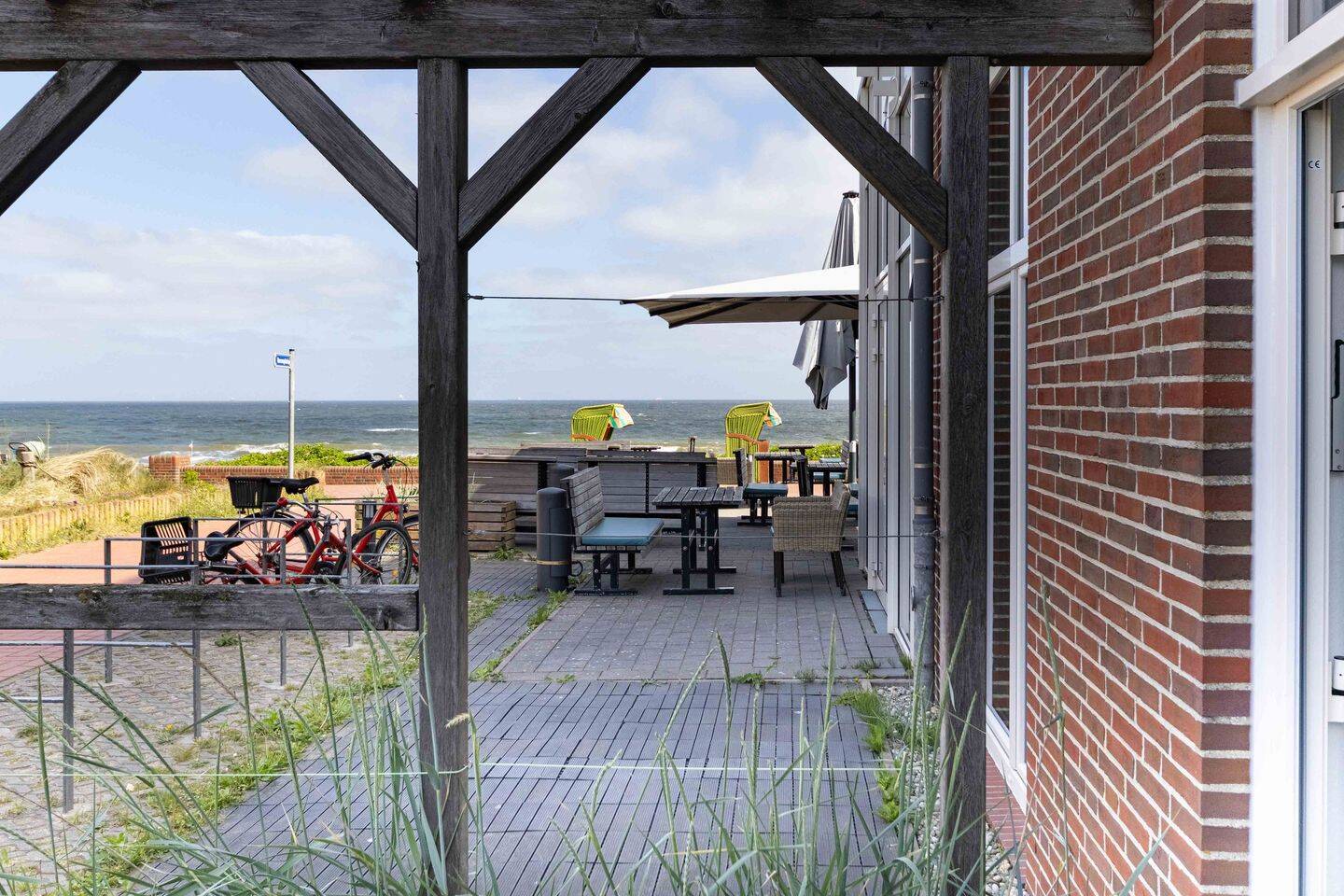 Exklusives Meerblick-Apartment auf Wangerooge: Große Terrasse, Sauna - stilvoller Inselluxus direkt an der Strandpromenade – Wangerooge – Vorschaubild 2