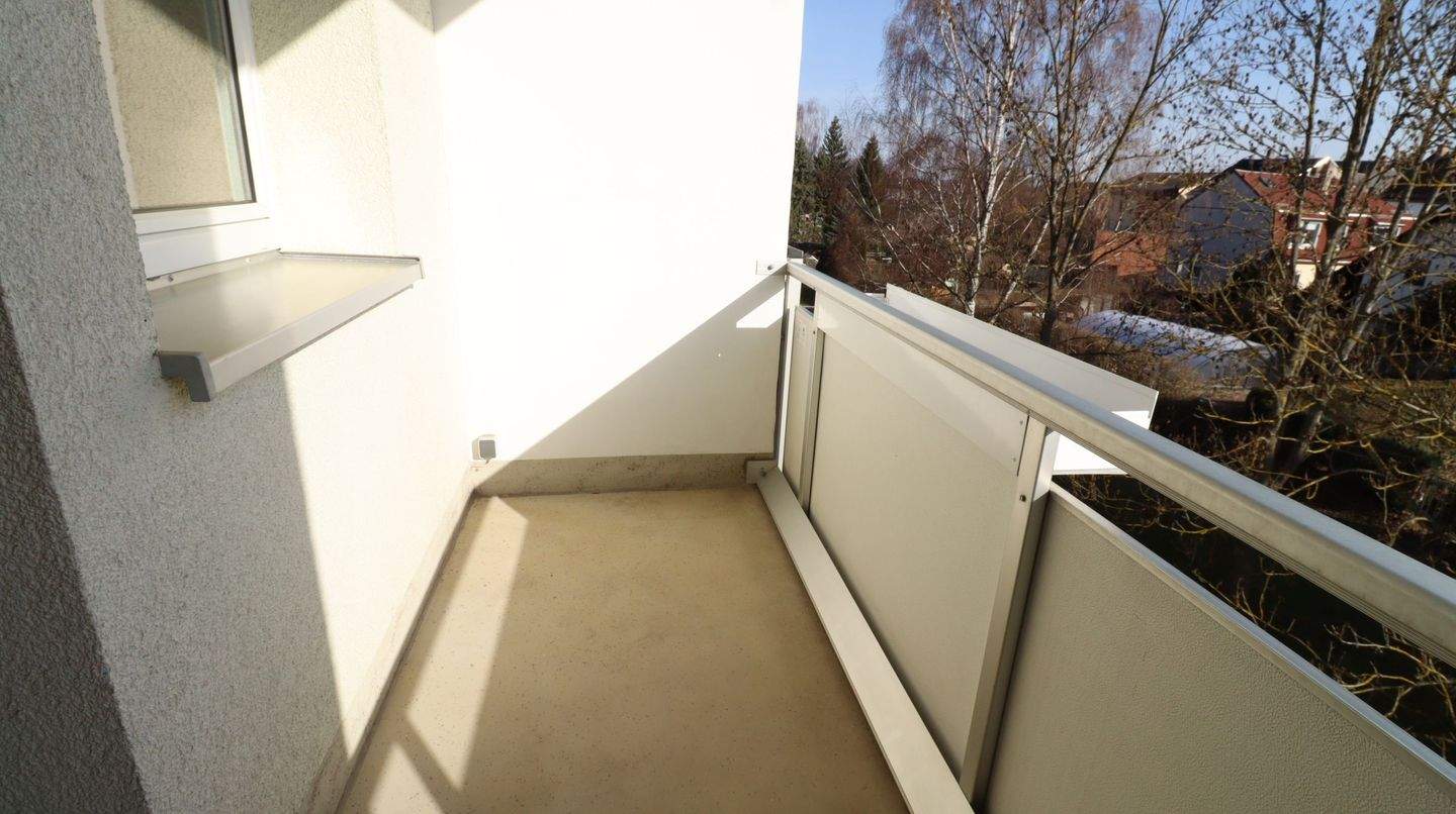 2-Raumwohnung mit Wanne und Balkon – Chemnitz – Vorschaubild 3