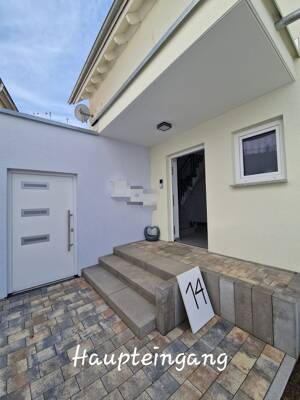 Geschmackvolle Wohnung mit drei Zimmern, großer Terrasse (45 m²) und neuer EBK in Hechingen-Boll – 72379 Hechingen – Vorschaubild 2