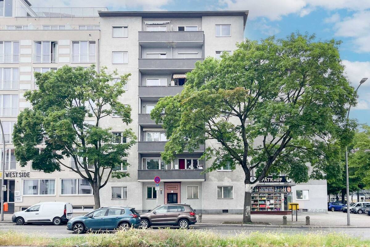 Bezugsfreie 3-Zimmer-Wohnung im Erdgeschoss in Berlin-Wilmersdorf – 10717 Berlin – Bild 1 von 8