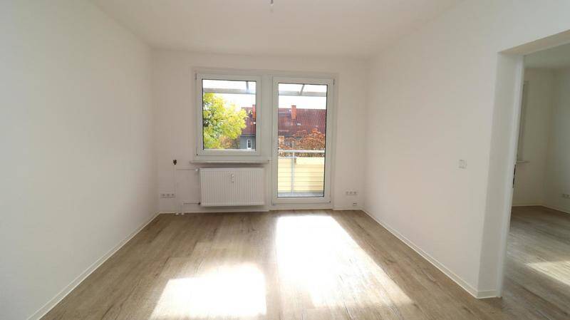 Die perfekte Pendlerwohnung: Stadtnah + Grün + Autobahnanbindung – Chemnitz – Vorschaubild 2
