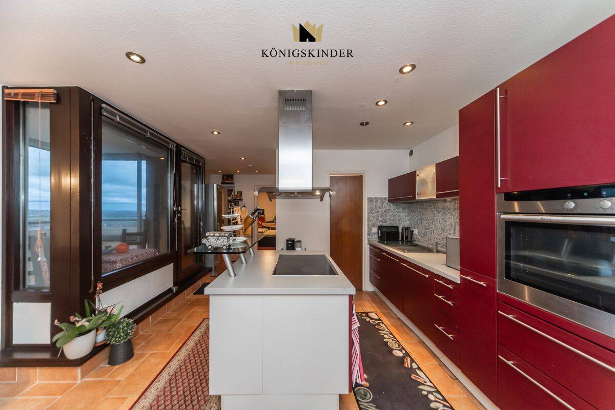 Modernisierte 4-Zimmer-Wohnung mit Panoramablick von 3 Balkonen – Stuttgart – Vorschaubild 4