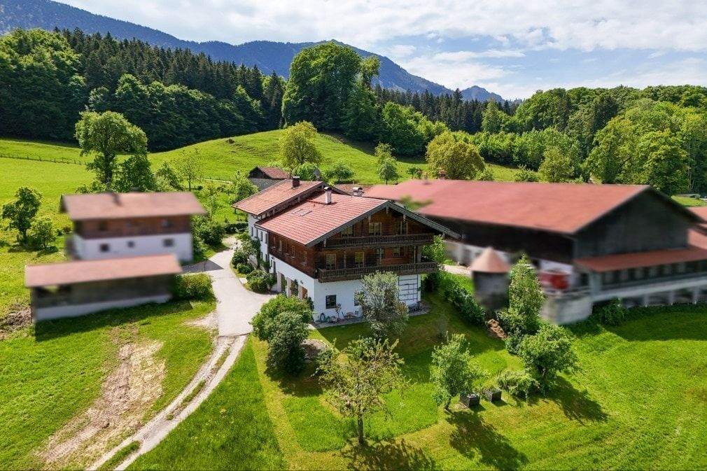 Bauernhaus am Samerberg in zwei Haushälften geteilt - mit drei separaten Wohneinheiten – Samerberg – Vorschaubild 3