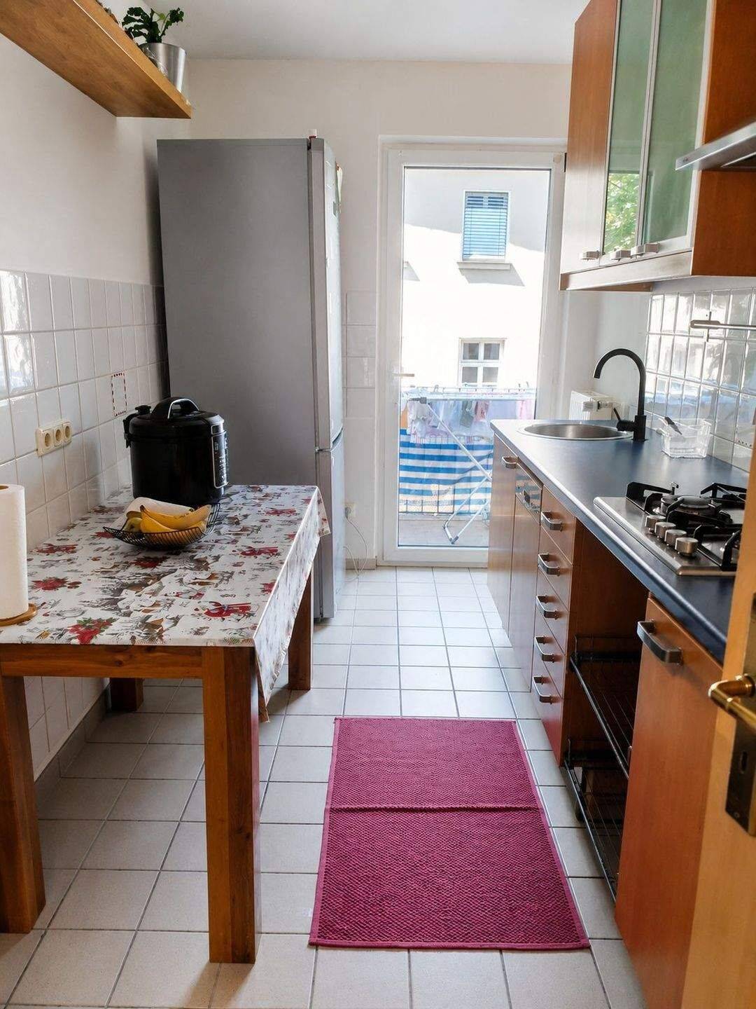 Gepflegte vermietete 3-Zimmer-Wohnung mit Küchenbalkon in ruhiger Nordstadtlage Nähe U-Bahn – Nürnberg – Vorschaubild 3