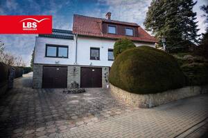 Ein-/Zweifamilienhaus in Salzgitter mit großem Grundstück