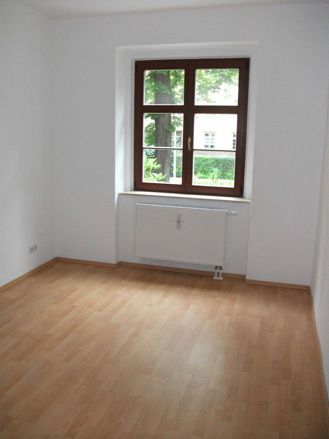 +++ 2 Zimmer Wohnung+ STELLPLATZ + Bad mit Fenster +++ – Chemnitz – Vorschaubild 9