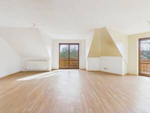Renovierungsbedürftige Wohnung - sofort verfügbar! 3-ZKB im DG, zwei Balkone, Garage und Keller! – 85053 Ingolstadt – Vorschaubild 5