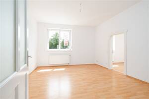 RESERVIERT ! Wunderschöne 5-Zimmer Erdgeschosswohnung mit Terrasse | Garage – 90763 Fürth – Vorschaubild 7