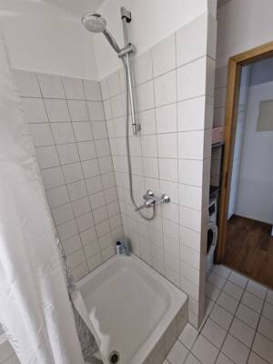 Helles, renoviertes 1,5-Zimmer-Apartment in ruhiger, durchgrünter und zentrumsnaher Lage von S-Weilimdorf – 70499 Stuttgart – Vorschaubild 6