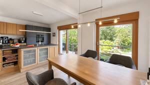 Attraktives Wohnen in Köln Höhenhaus: Modernisiertes 3-Parteienhaus. 188 qm, 8,5 Z. Traumgarten. (Variante) (Variante) – 51061 Köln – Vorschaubild 3