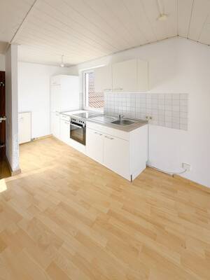 Bad Wilhelmshöhe / Alt Wahlershausen Sonnige und freie Dachgeschosswohnung mit Balkon und Carport in ruhiger Wohnlage – 34131 Kassel – Vorschaubild 8