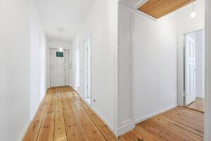Wohnen im Herzen von Friedrichshain: 3 Zimmer mit klassischem Altbauflair – 10245 Berlin – Vorschaubild 2