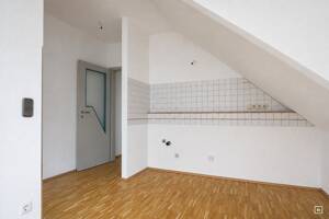 Helle ca. 45m² große 2-Zimmer-Dachgeschosswohnung mit Tageslichtbad – 58089 Hagen – Vorschaubild 4