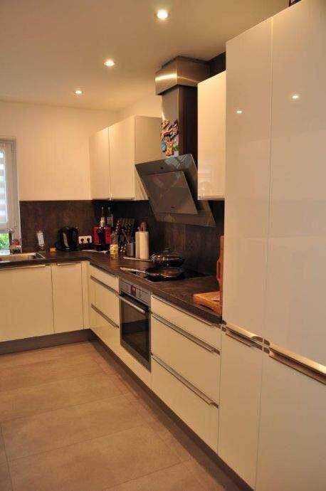 Große moderne Dachwohnung komplett saniert mit EBK sowie Balkon & Garage – Mannheim – Vorschaubild 2
