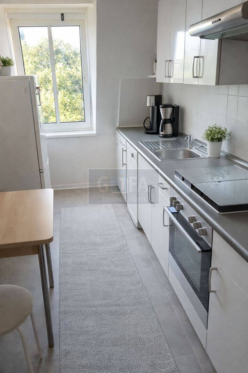 Smart investieren in Berlin: Stilvolle 2-Zimmer-Wohnung mit Balkon & stabilem Mietverhältnis – Berlin – Vorschaubild 3