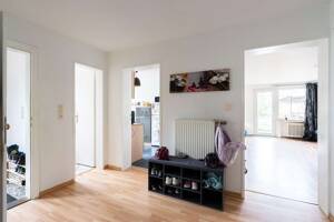 Oldenburg: Attraktives Zweifamilienhaus in Toplage mit Garage! Obj.9445 – 26127 Oldenburg – Vorschaubild 3