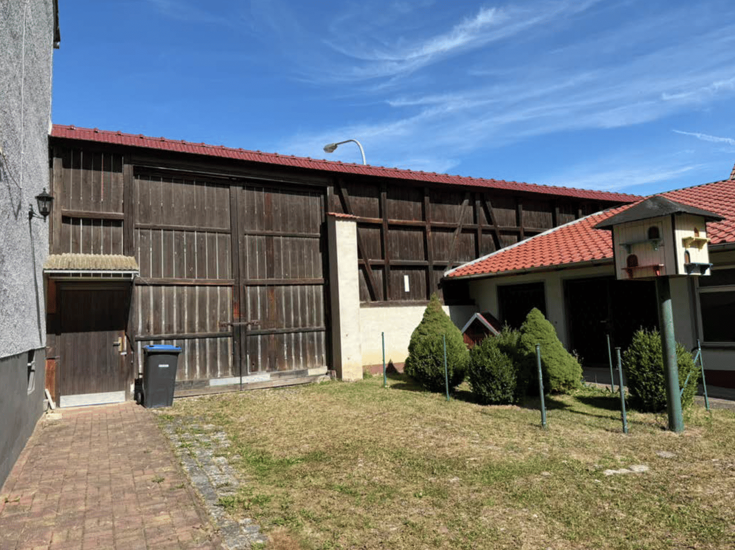 teilsanierter Vierseitenhof mit großem Grundstück und Gartenidylle – Hohenkirchen – Vorschaubild 8