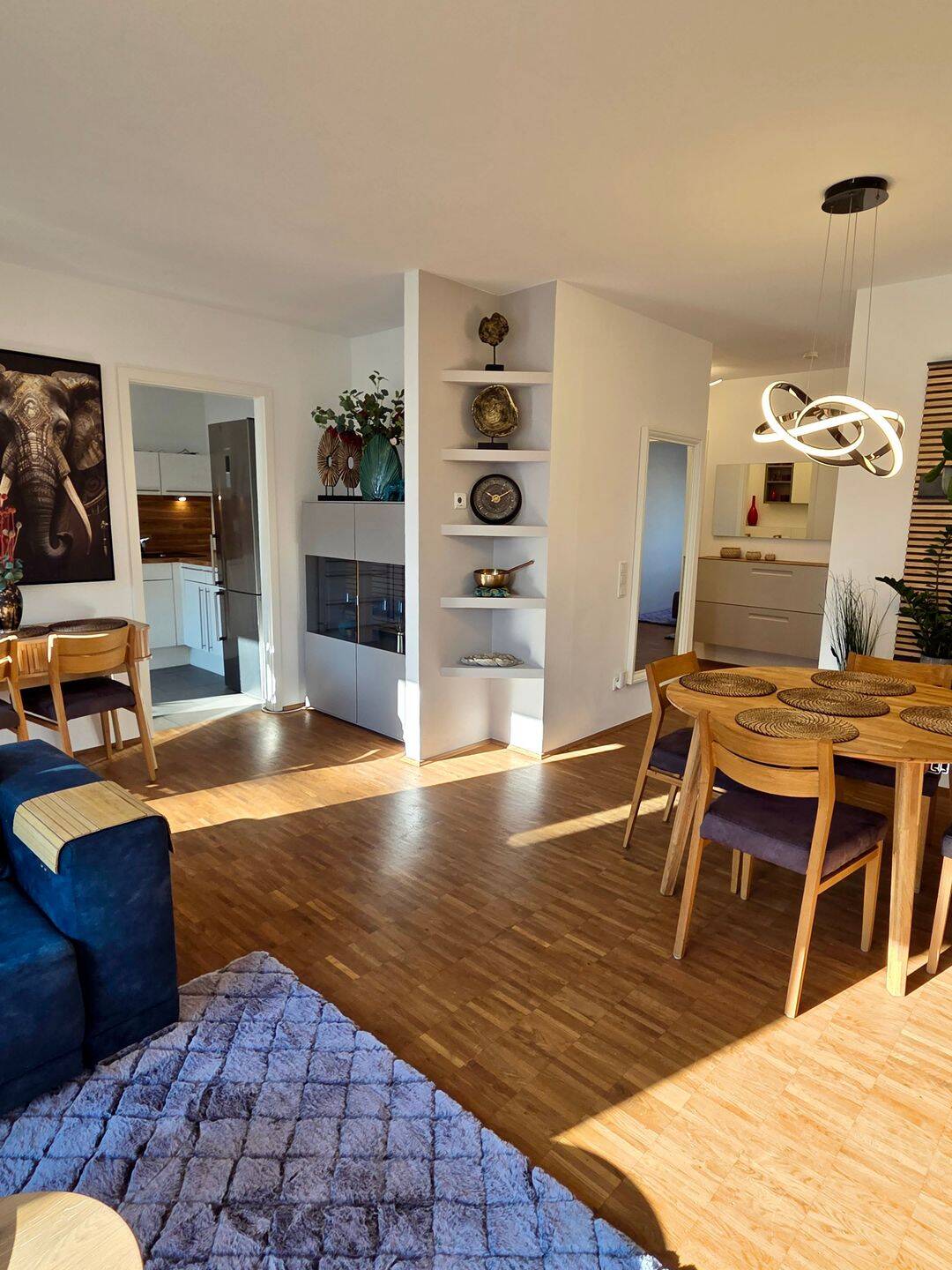 Modern möbliertes Zuhause mit Balkon & Stellplatz in Köln-Ossendorf – Köln – Vorschaubild 7