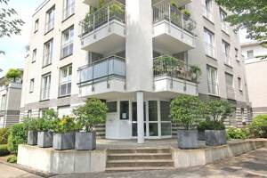 Moderne Kapitalanlage mit Balkon & Aufzug im Oberhausener Marienviertel