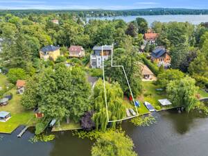 Direkt am Wasser - Architektonische Maisonette mit Galerie, Kamin, Wasserzugang in Neu-Venedig
