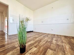 Großzügiges Zuhause mit gleich zwei Balkonen... – 39128 Magdeburg – Vorschaubild 2