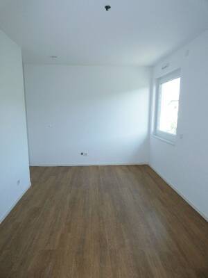 Modern geschnittene 4-Zimmer-Wohnung mit Einbauküche und Aufzug – 51377 Leverkusen – Vorschaubild 7