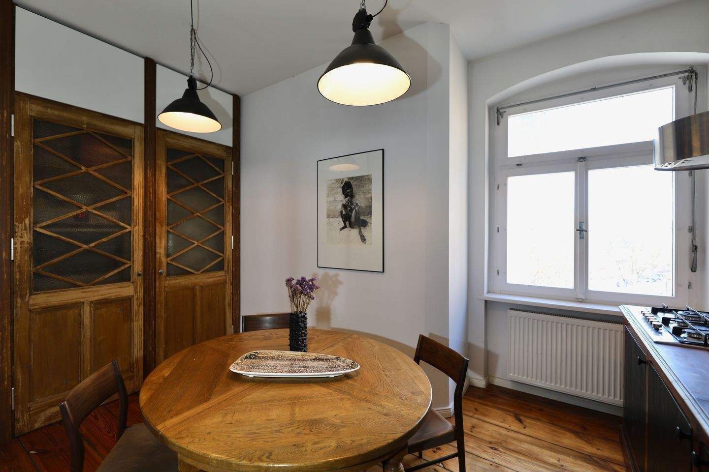 STILVOLL AUSGESTATTET - ALTBAUCHARME MIT HOHEN DECKEN, STUCK & SCHÖNEN HOLZDIELEN - MIT BALKON – Berlin – Vorschaubild 8