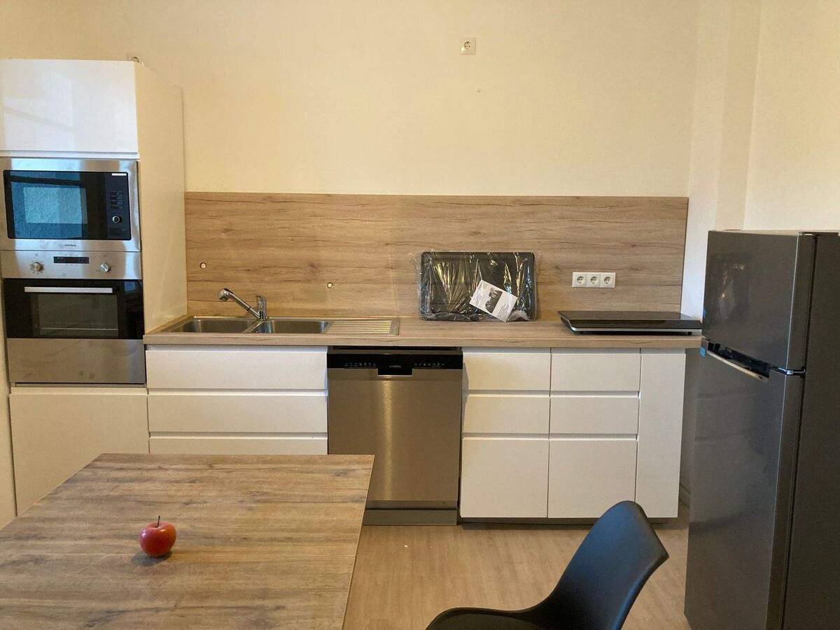 WG-Anteil mit 2 Räumen, 53 qm, Balkon, Bad – 56070 Koblenz – Bild 1 von 9