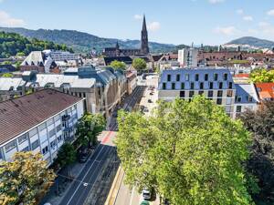 TOP-City-Standort ... 3-Zi-Whg mit Blick auf den Schloßberg ... Mansarde + großen Keller gibts dazu! – 79104 Freiburg im Breisgau – Vorschaubild 3