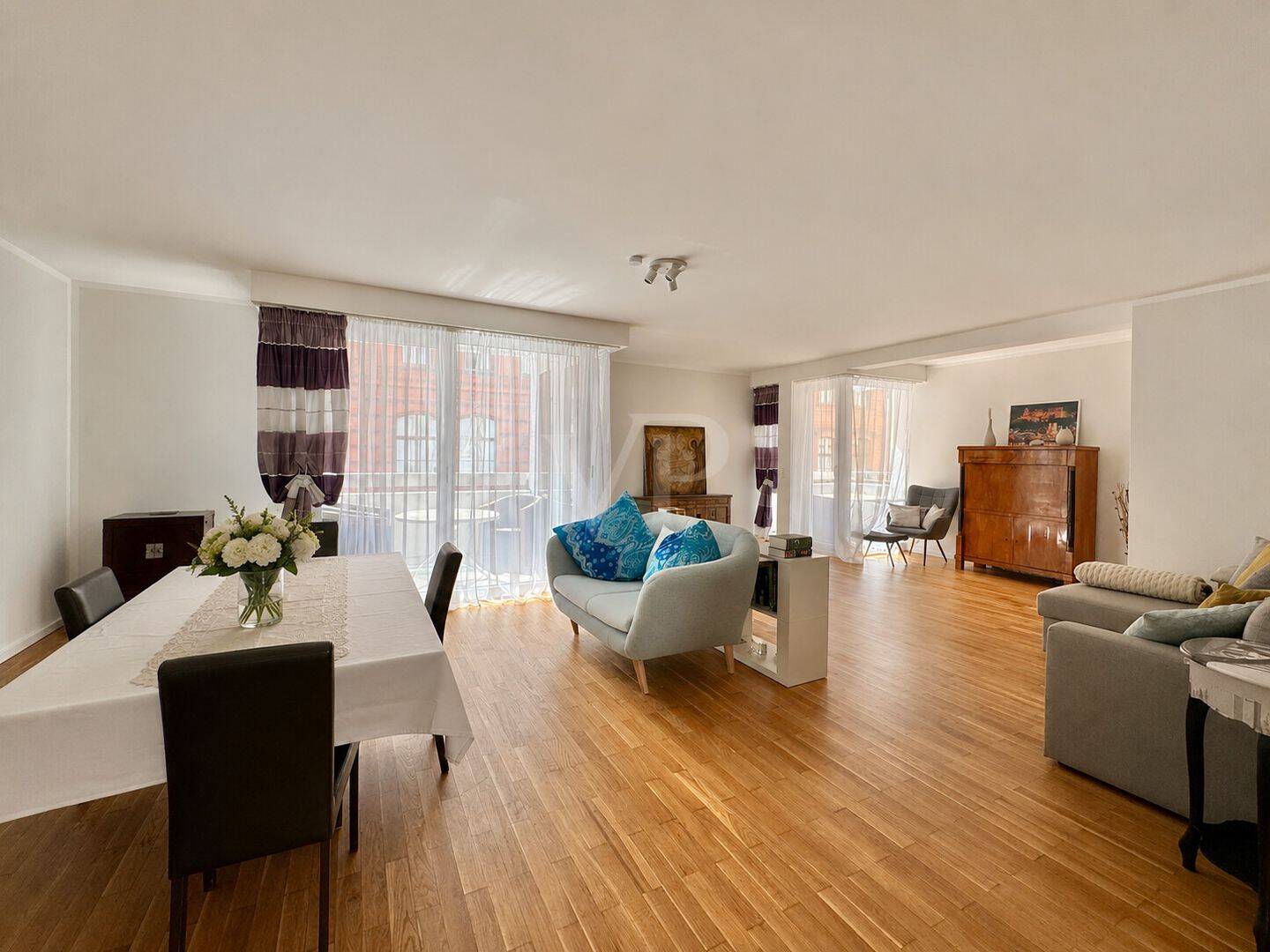 Exklusives Wohnen mit Komfort und Eleganz - 3-Zimmer-Residenz mit Aufzug direkt in die Wohnung – Berlin – Vorschaubild 2