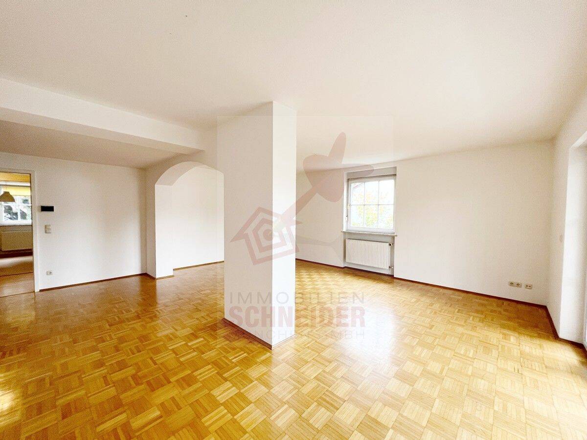 IMMOBILIEN SCHNEIDER - schöne 3,5 Zimmer Wohnung mit Süd-Balkon, eigenem Garten und neuwertigem Bad – München – Vorschaubild 6