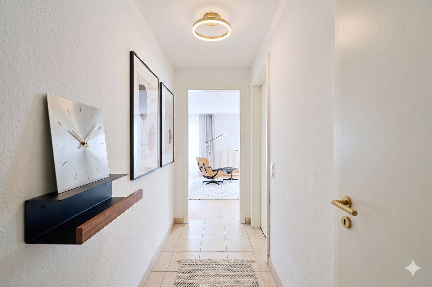 140 m² Wohnkomfort | 4,5 Zimmer | Große Sonnenterrasse | TG-Stellplatz – Filderstadt – Vorschaubild 3