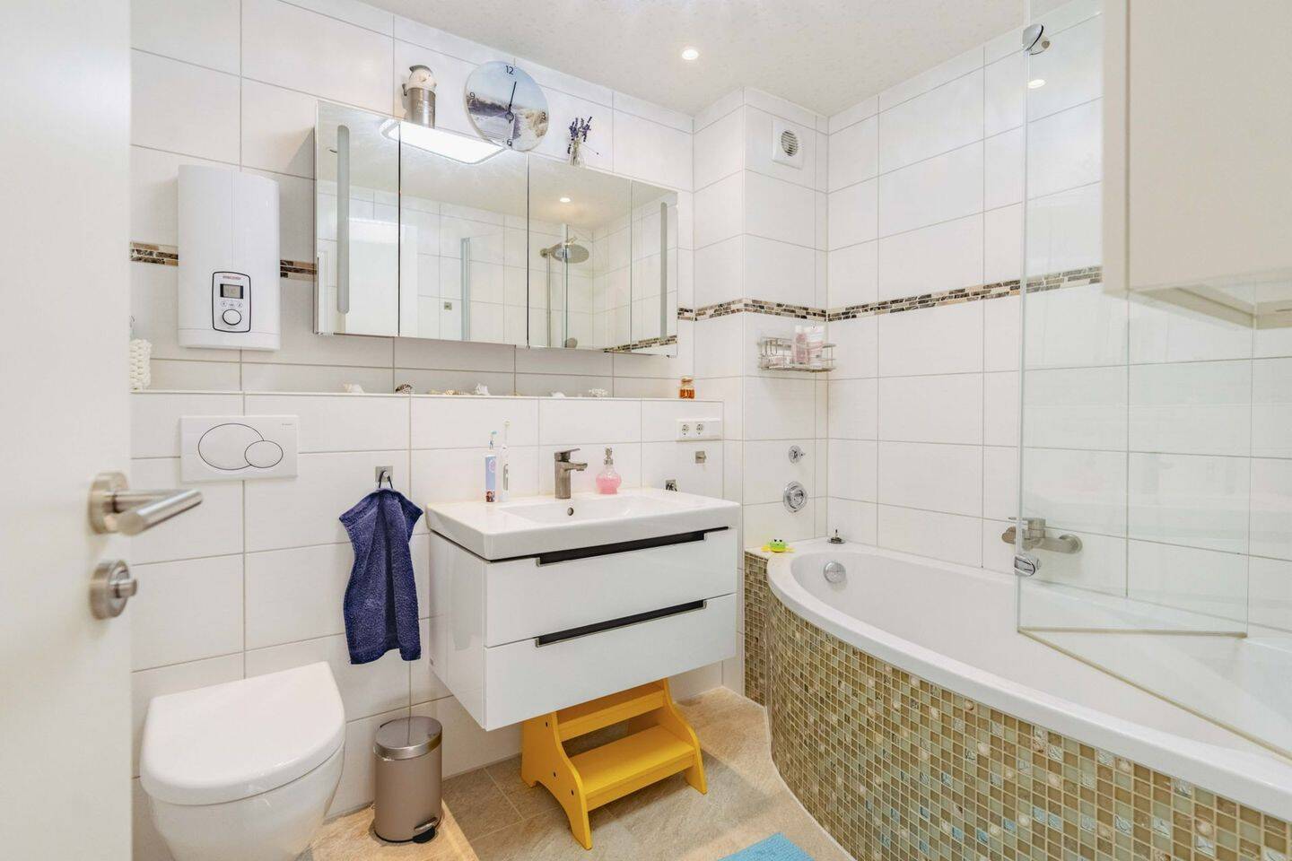 Einzugsbereit: moderne Terrassenwohnung mit 4-Zimmern & Garage in Jöllenbeck – Bielefeld – Vorschaubild 9