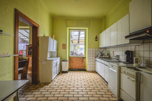 Eilendorf! Großes, modernisierungsbedürftiges 2-Familienhaus mit Garage und mehreren Stellplätzen – 52080 Aachen – Vorschaubild 8
