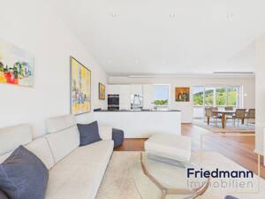 Attraktive Penthouse-Wohnung im Klostergarten - hochwertig ausgestattet und innenstadtnah