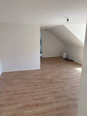 Modern & zeitlos wohnen – attraktive 2-Zimmer-Dachgeschosswohnung in Offenbach zu vermieten – 63065 Offenbach am Main – Vorschaubild 9