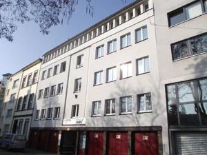 DEUTZ - Super geschnittene Zwei-Zimmerwohnung mit Balkon - WG geeignet