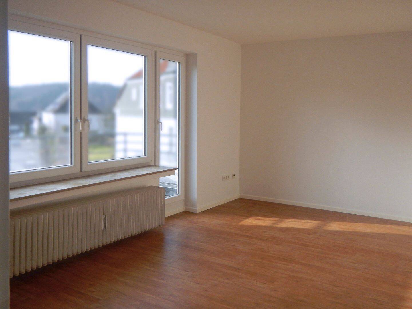 Attraktive Kapitalanlage: Gepflegtes Mehrfamilienhaus mit 10 Wohneinheiten und 10 Garagen – Radevormwald – Vorschaubild 9