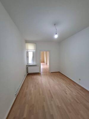 Schöne 4-Zimmer Altbauwohnung mit Balkon in Wakenitznähe – 23564 Lübeck – Vorschaubild 4