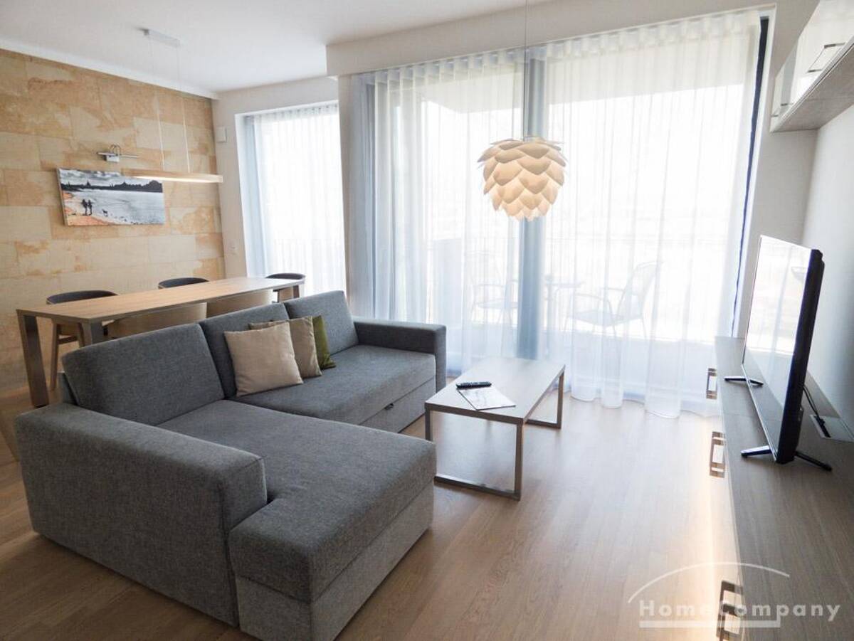 143683 HomeCompany Dresden Möbliert/Furnished Exclusives 3-Zimmer Apartment in Dresden-Altstadt Nähe Frauenkirche max. 6 Personen – 1067 Dresden – Bild 1 von 9