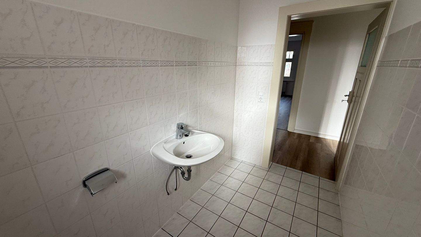 Heimkommen und Wohlfühlen* neu saniert* im Dachgeschoss ! – Chemnitz – Vorschaubild 6