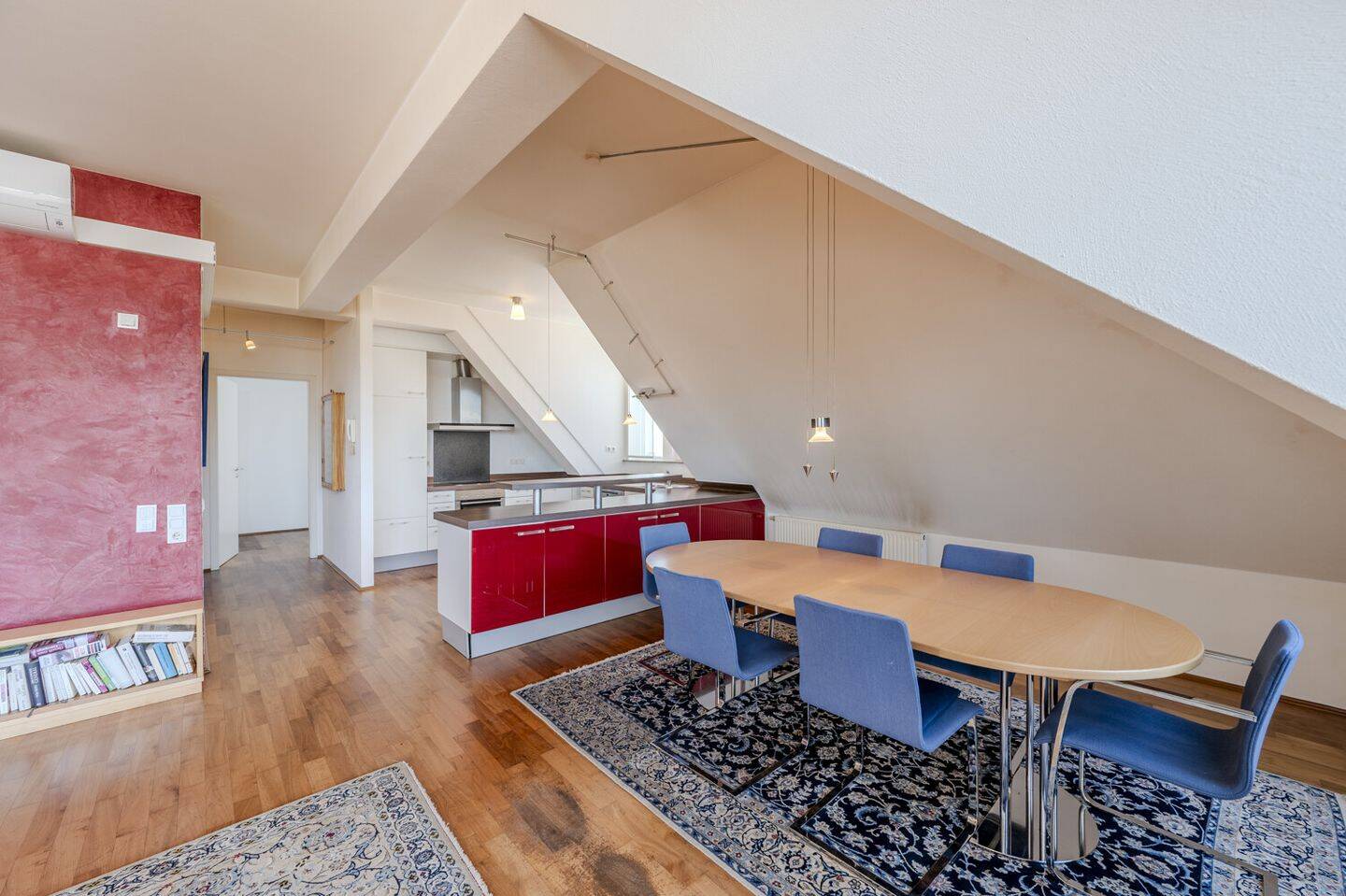 Maisonette-Dachgeschosswohnung im Heusteigviertel mit privatem Liftzugang, Dachterrasse und Garage – Stuttgart – Vorschaubild 4