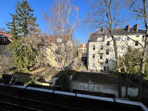 guter Schnitt mit ca. 3,8 m² Balkon