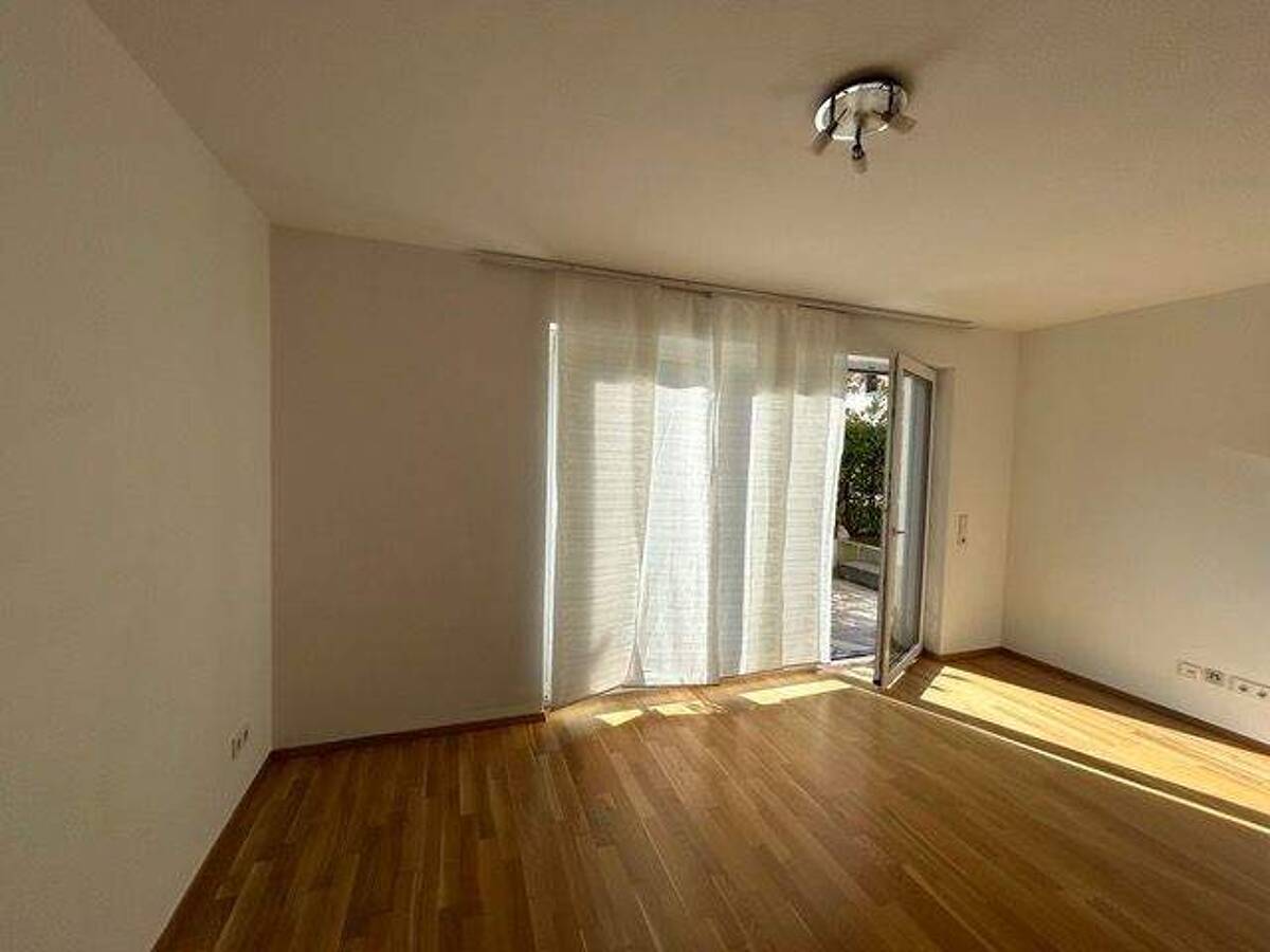 Dreisam-Idyll: 2 - Zimmer-Charme – 79102 Freiburg im Breisgau – Bild 1 von 9