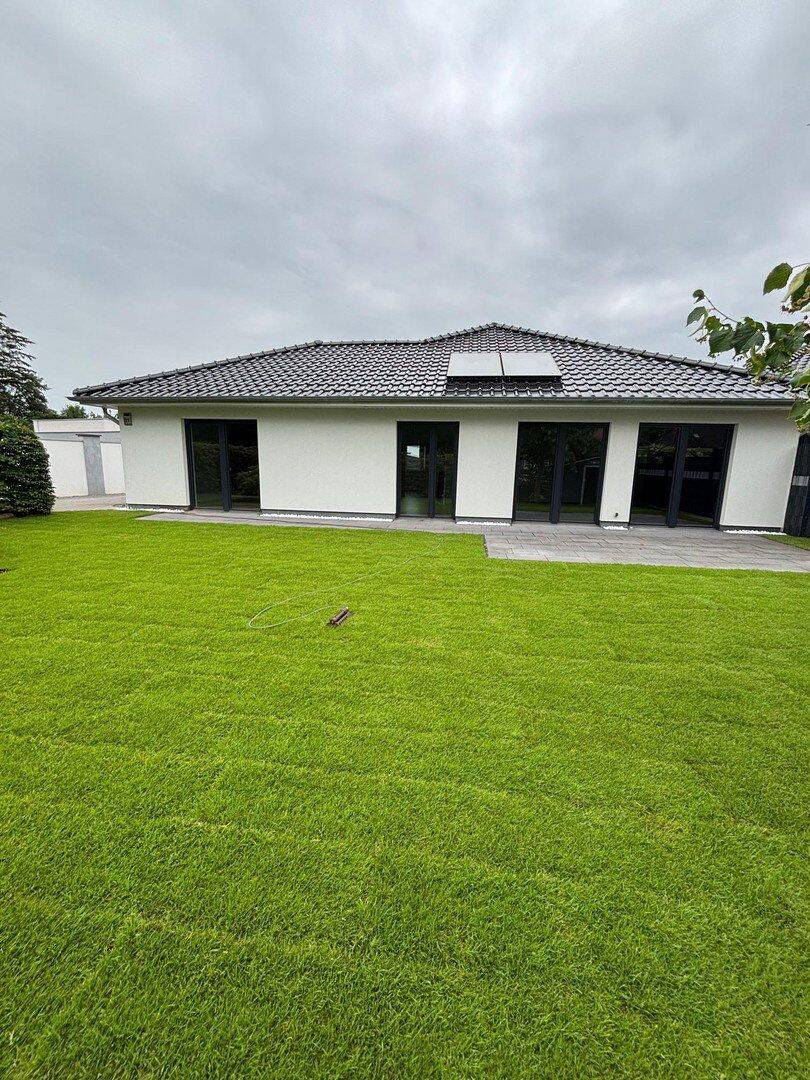 Einfamilienhaus, Bungalow 2019 neuwertig in schöner Lage – Langwedel – Bild 1 von 9