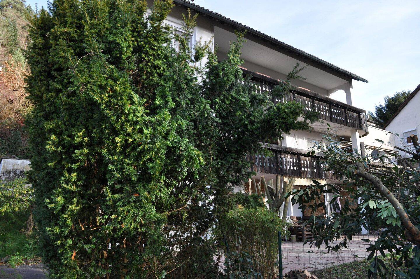 Provisionsfrei: 6,7+% Rendite: Mehrfamilienhaus (9 ETWs) mit Burgblick in Bad Liebenzell – Bad Liebenzell – Bild 1 von 9