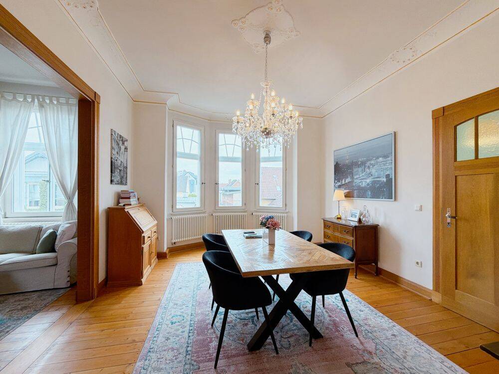 Altbau par excellence! In dieser Wohnung werden Wohnträume wahr!